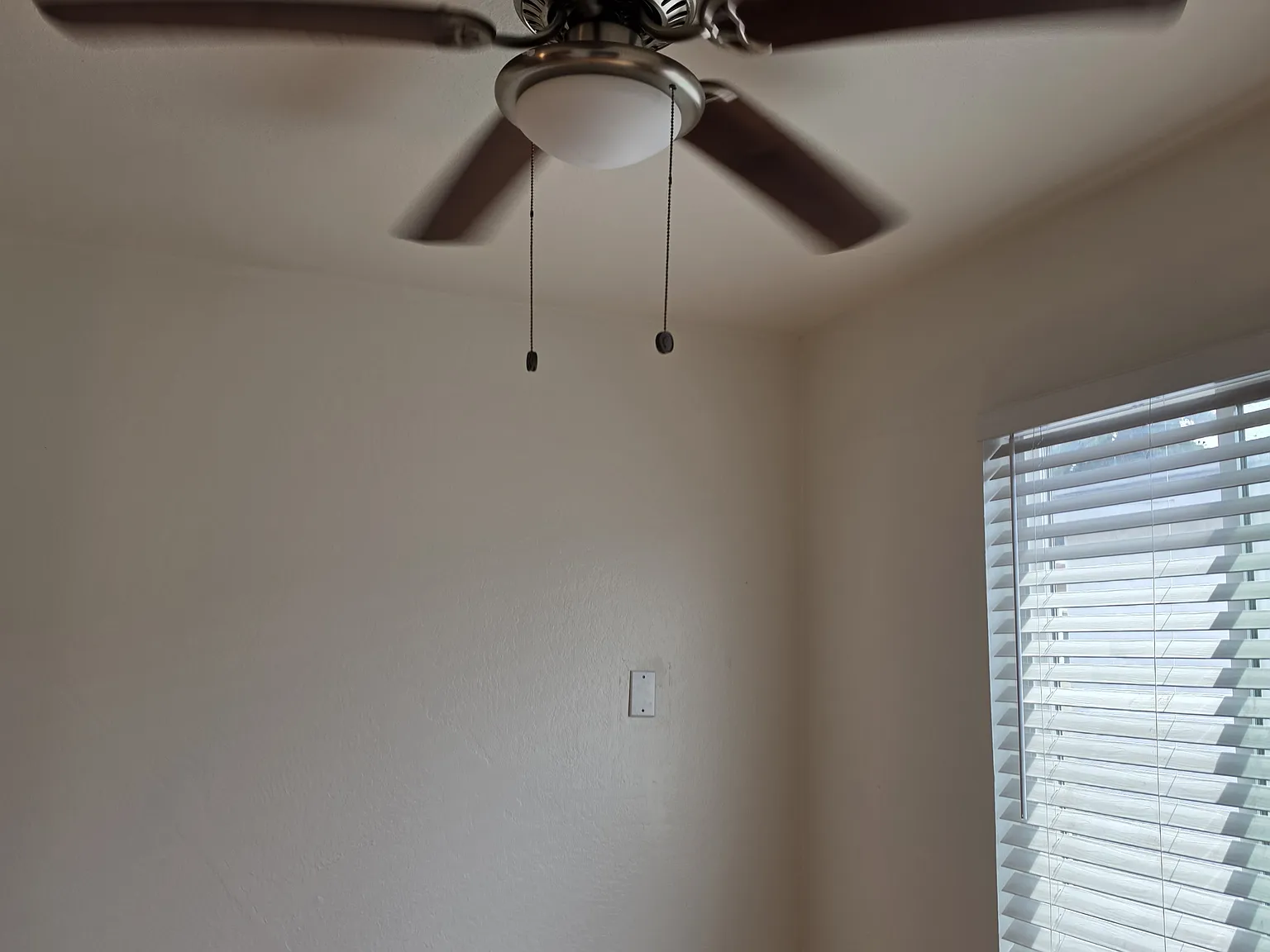 2 bed, 1000 sqft, $2,375 — Photo 2