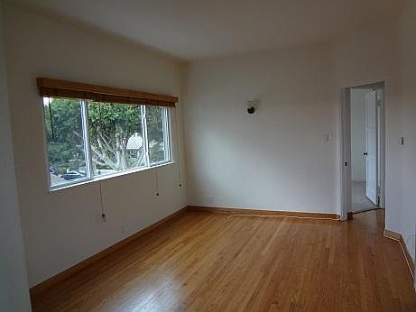 2nd image of 2402 Oak St APT C