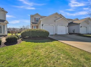 34955 Northview Cir, North Ridgeville, OH 44039
