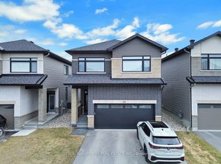 28 Mendoza Way, Ottawa, ON K2S2S6