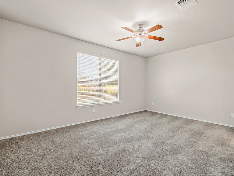 1214 Lonesome Oak Dr — Photo 16