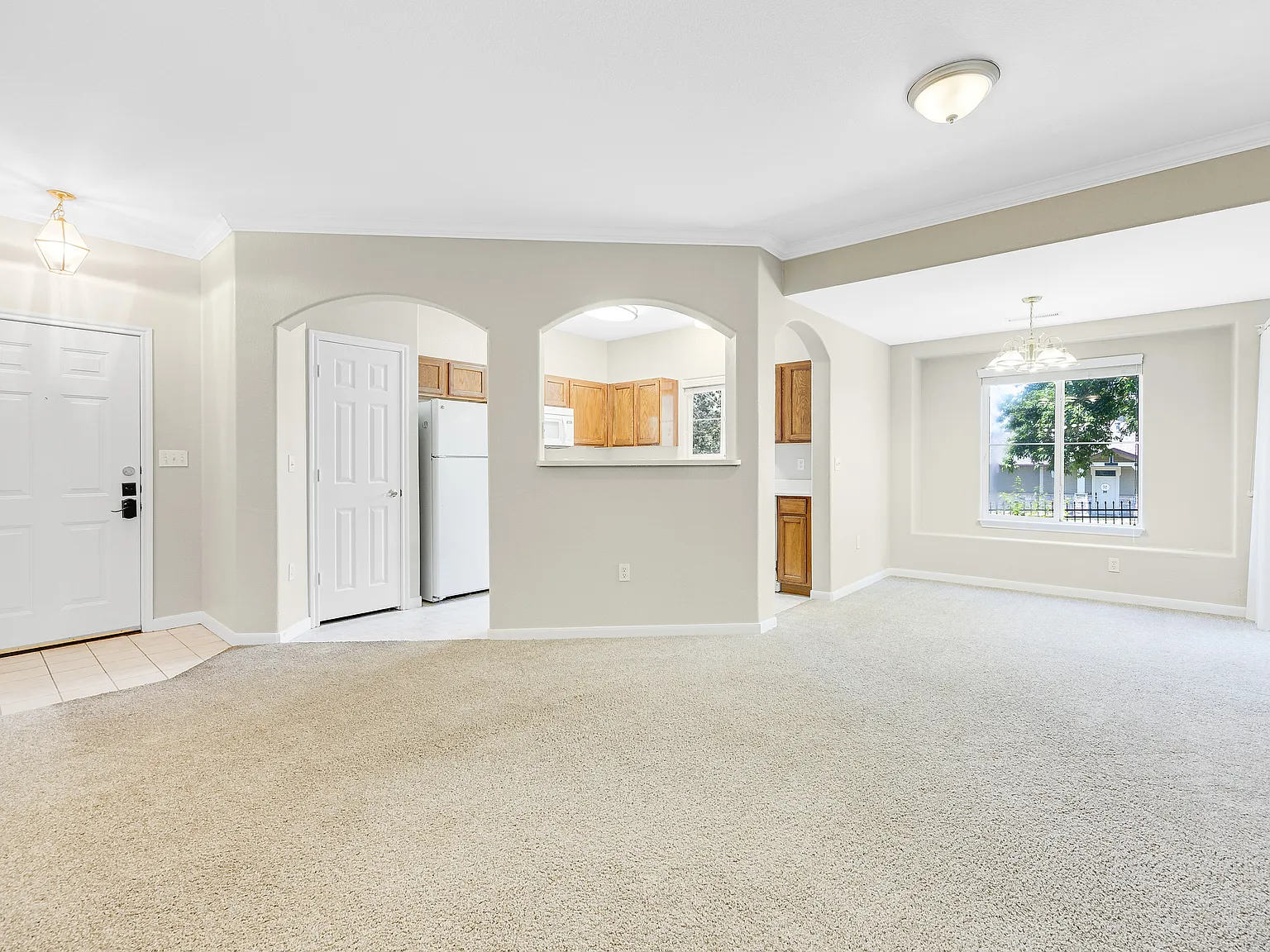 2 bed, 1149 sqft, $1,680 — Photo 4