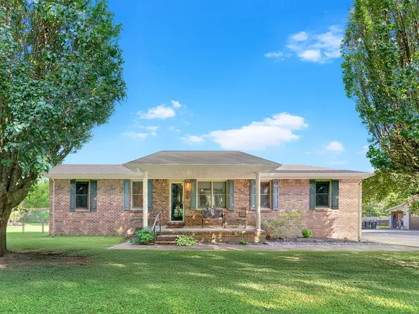 211 Inglewood Dr, Tullahoma, TN 37388