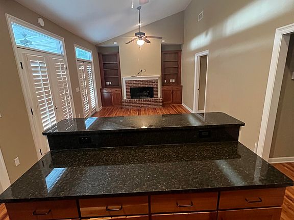 5th image of 32865 Range Ln