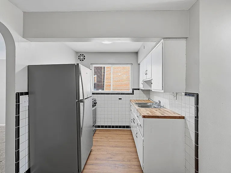 4216 Smith Rd #2 — Photo 7