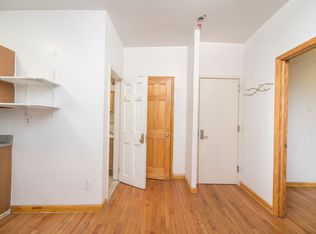 287 N 8th St #2F, Brooklyn, NY 11211