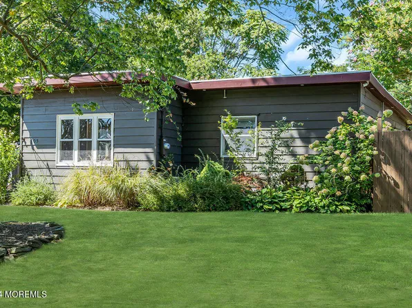 105 Longfellow Ave, Toms River, NJ 08753