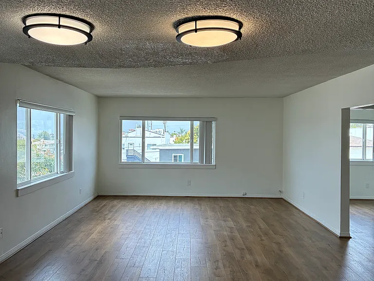 225 Avenida Granada #2 — Photo 16