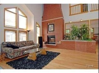 1726 Riverside Ct, Glenview, IL 60025