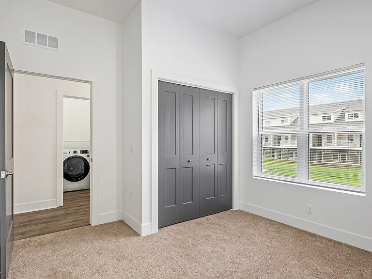Coopers Landing Apartments — Photo 21