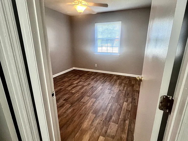 11 Oak Forest Ln #B — Photo 3
