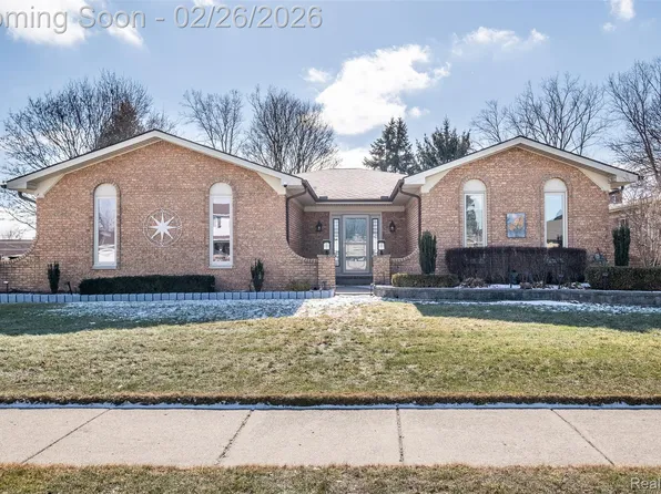 14256 Four Lakes Dr, Sterling Heights, MI 48313