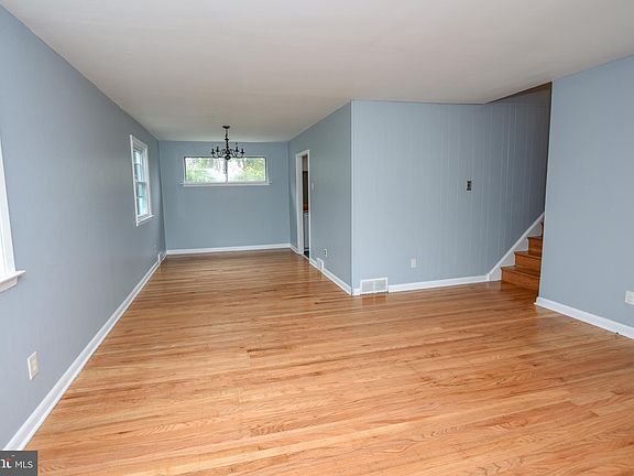 5th image of 522 Andrea Dr