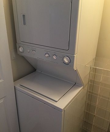 5th image of 2307 W Granville Ave APT 1W