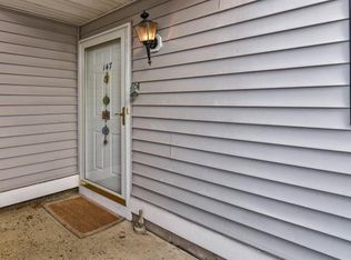 147 Mockingbird Ct, Three Bridges, NJ 08887