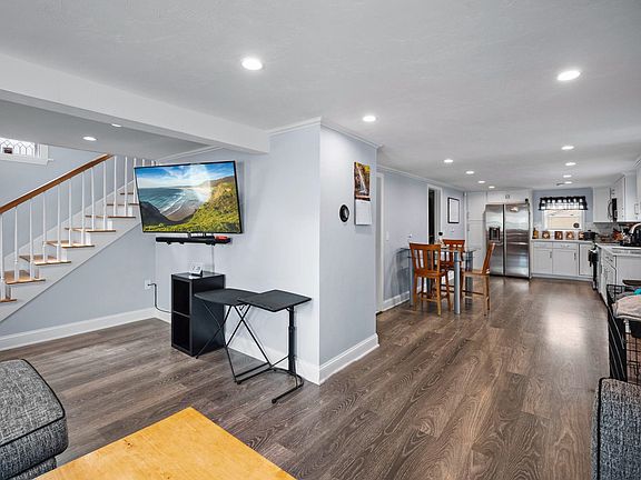 4th image of 37 Lovewell Street