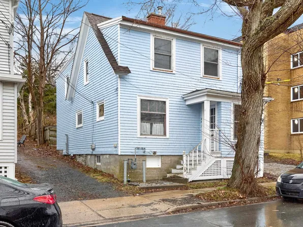 53 Dahlia St, Halifax, NS B3A 2S1