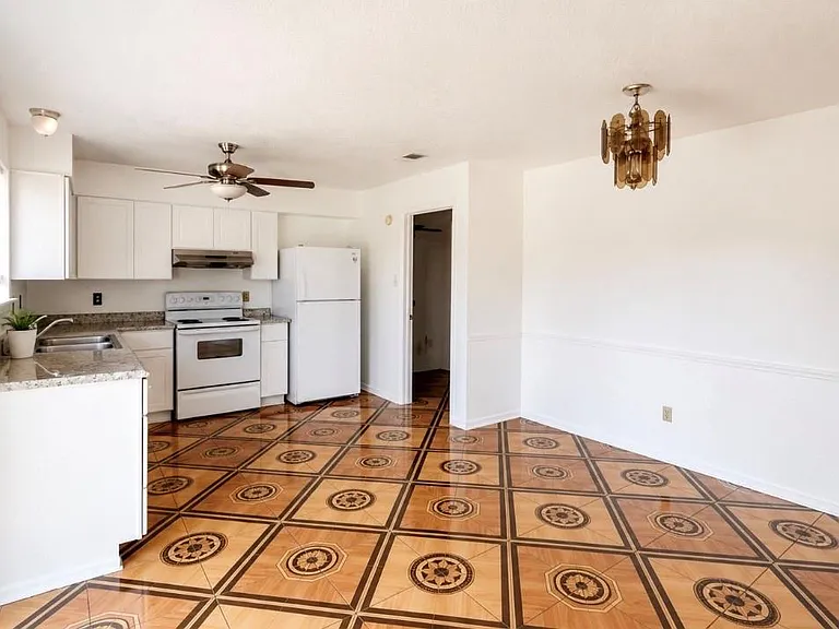 11522 Corkwood Dr — Photo 8