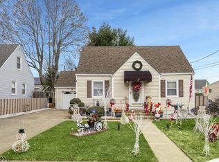 261 Lincoln Ave, Elmwood Park, NJ 07407