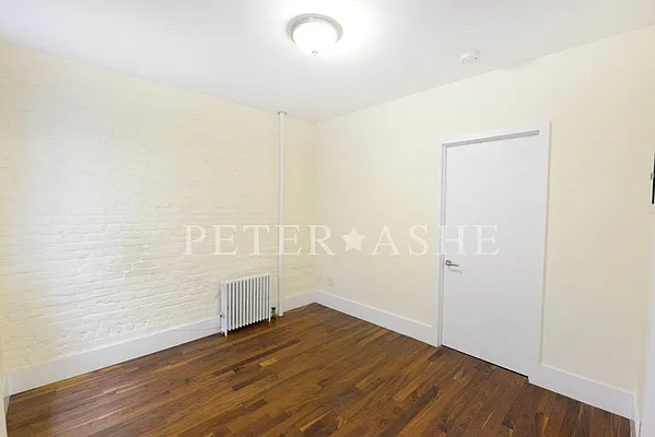 Rented by Peter Ashe | media 4