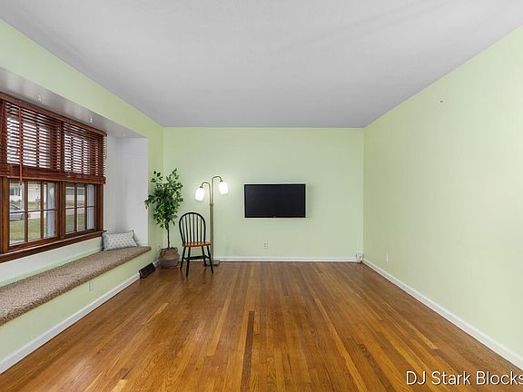 4th image of 7154 Westwood Dr