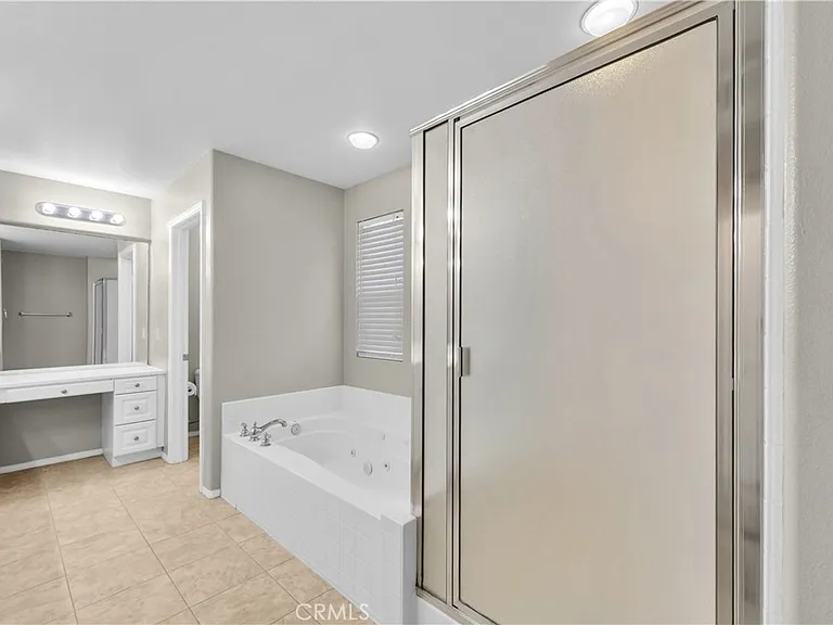 14 Conservatory Dr — Photo 19