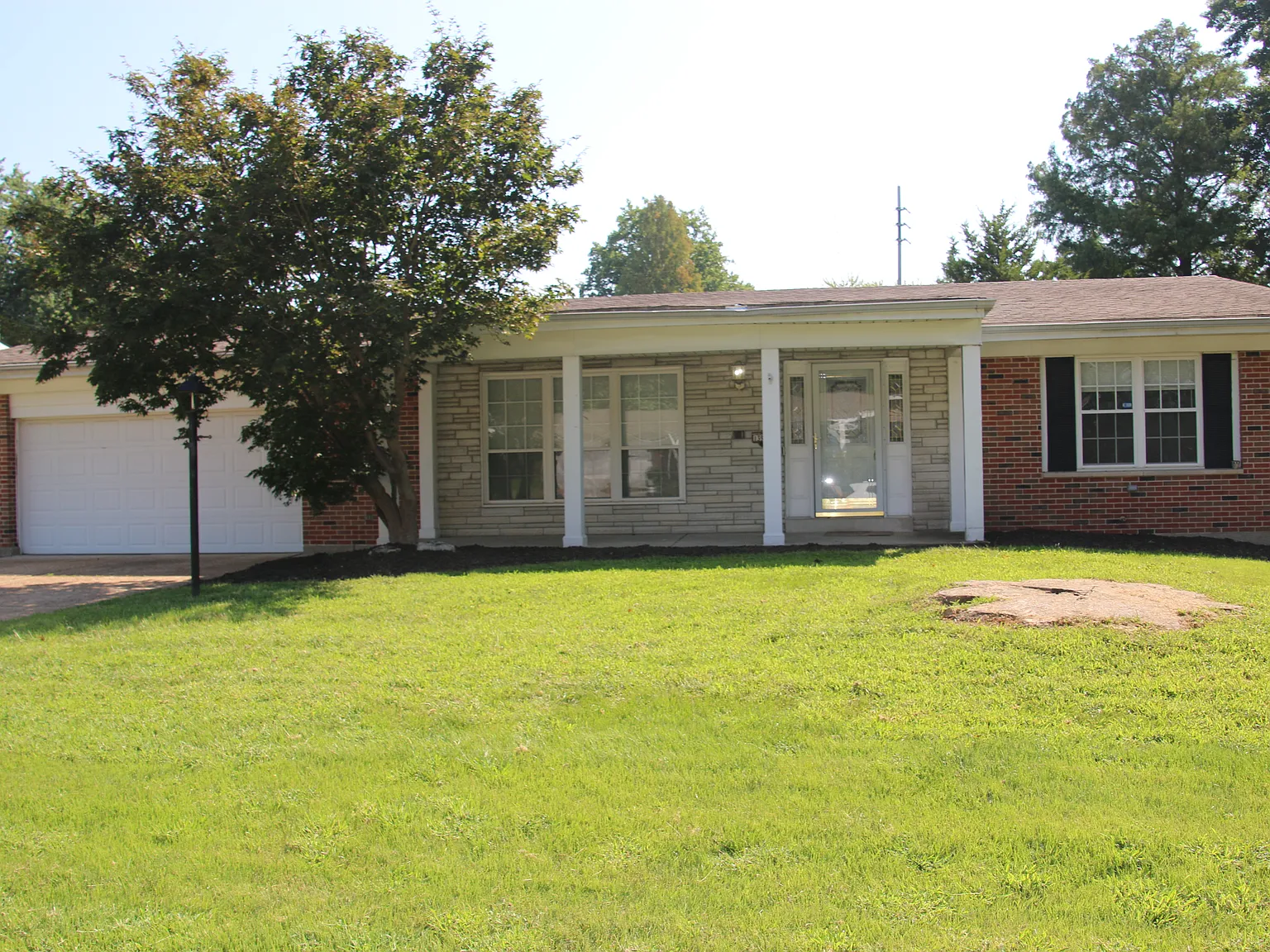 3 bed, 2011 sqft, $2,000 — Photo 1