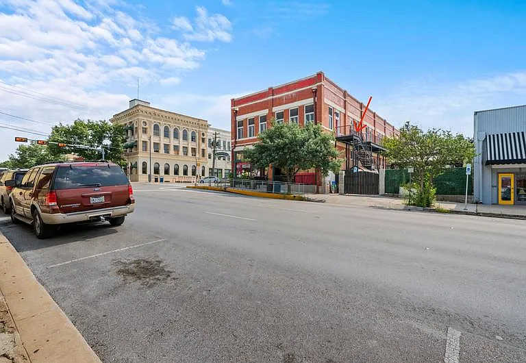 202 E San Antonio St #126 — Photo 19