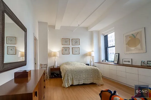 Rented by Bond New York | media 3