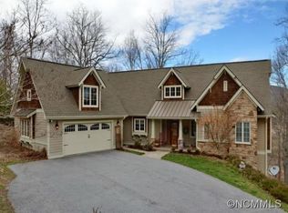 157 Tatham Rd, Hendersonville, NC 28792