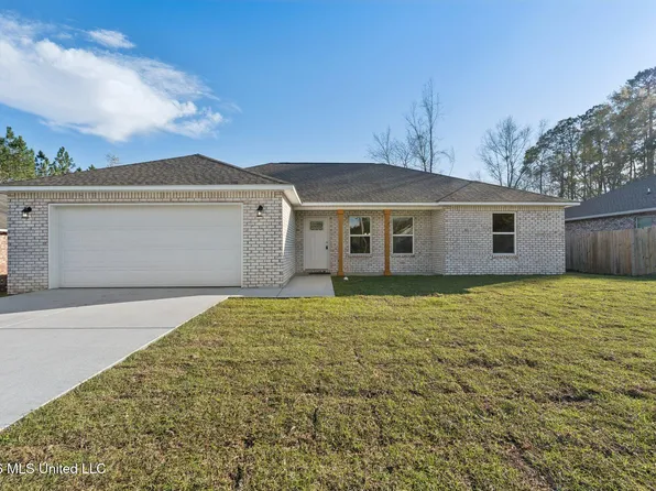 8195 Redstone Dr, Gautier, MS 39553