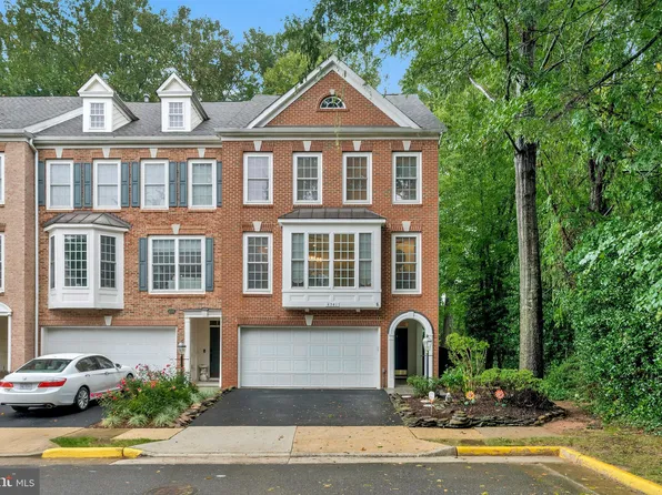 4541 Monmouth St, Fairfax, VA 22030