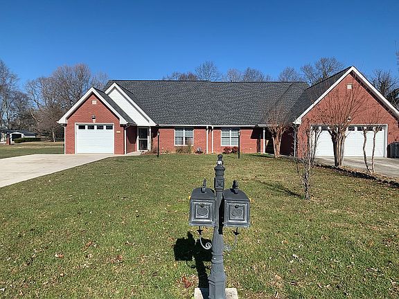 2nd image of 519 Lautzenheiser Pl