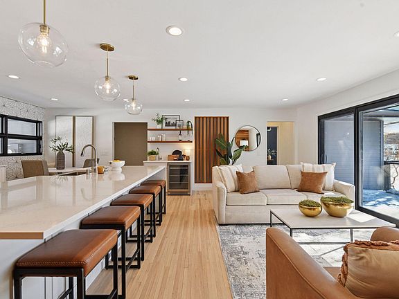 5th image of 516 Grace St