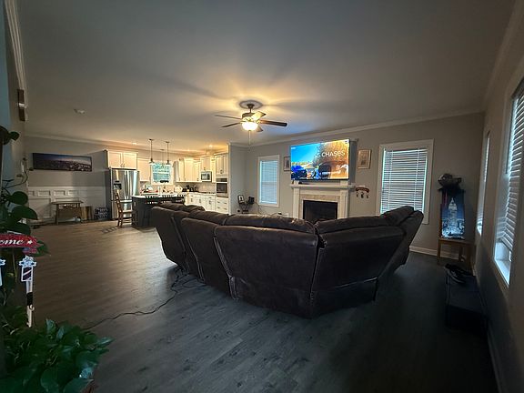 4th image of 79 Diamond Hill Cir
