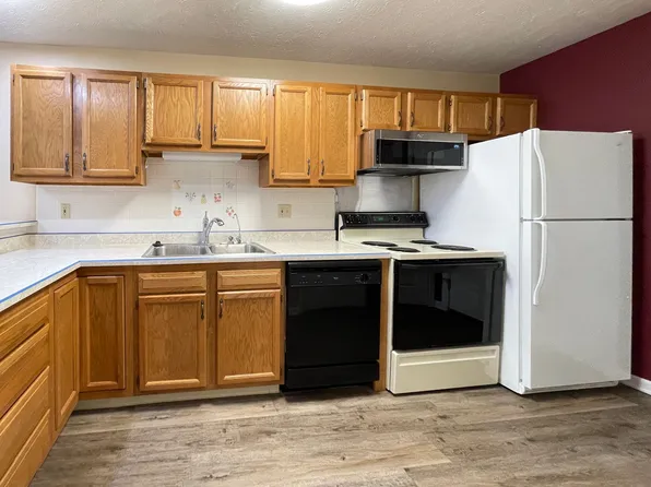 3006 W Applewood Ct, Muncie, IN 47304