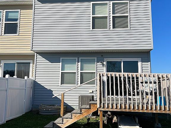 4th image of 24 Stafford Cir