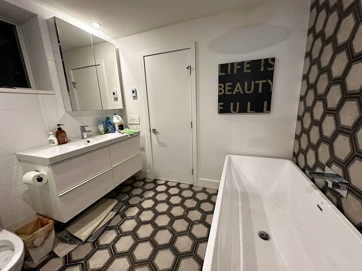 2 bed, 600 sqft, $2,000 — Photo 2
