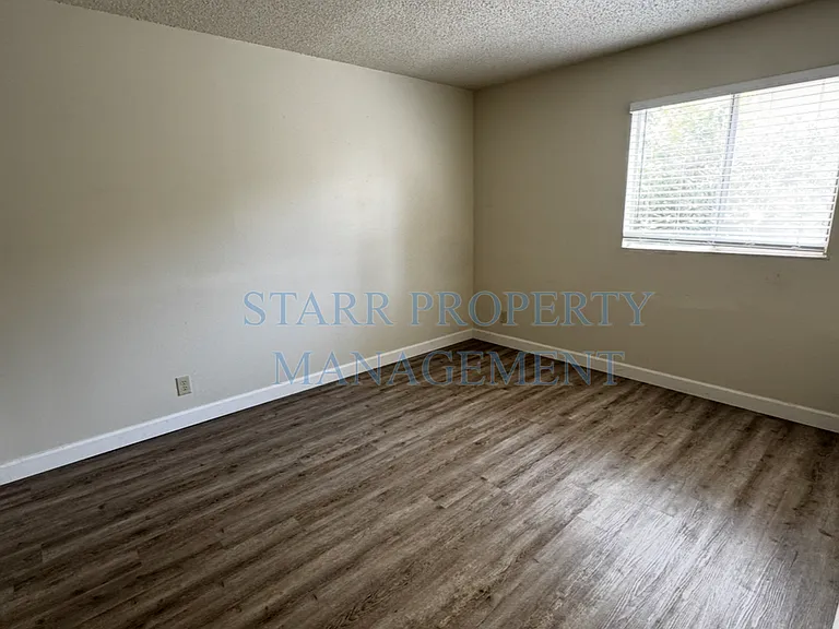 328 Northbank Ct #61 — Photo 11