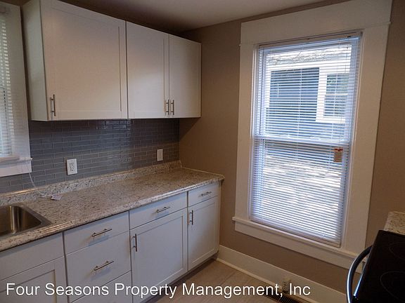 3rd image of 1115 E 20th St