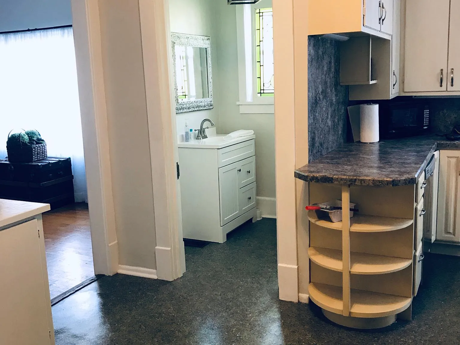3 bed, 1.5 bath, 1800 sqft, $875 — Photo 4