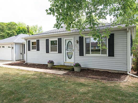 3rd image of 2834 E G Ave