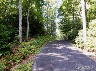 311 Flying Cloud Ln, Fairview, NC 28730