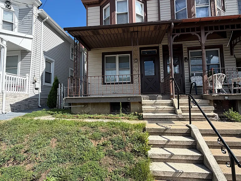 2319 Cumberland Ave #1 — Photo 1