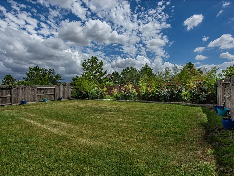 10823 Paula Bluff Ln — Photo 37