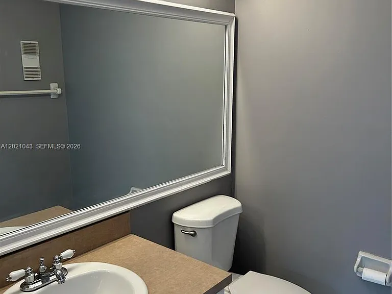 1136 NE 210th Ter #1136 — Photo 11
