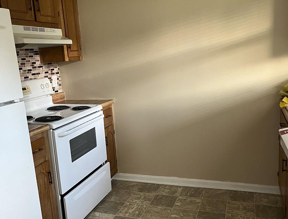 1st image of 2926 Crockett Ct APT 2