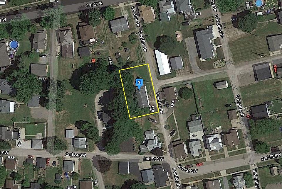 1st image of 140 SW Loeffler Dr