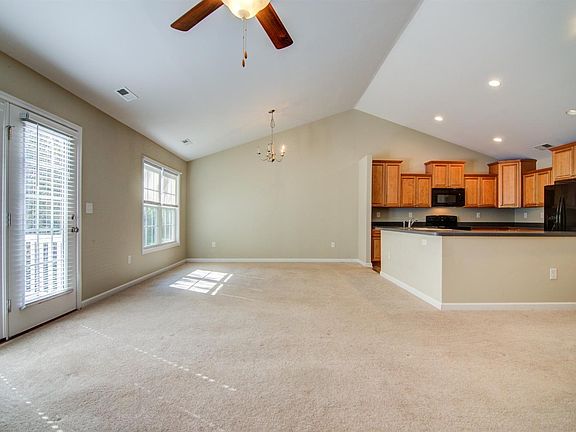 2nd image of 127 Stratford Pl Lot 51