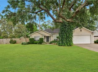 116 Timber Ridge Dr, Brunswick, GA 31525